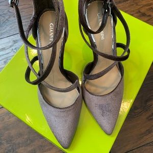 Gianni bini velvet heels